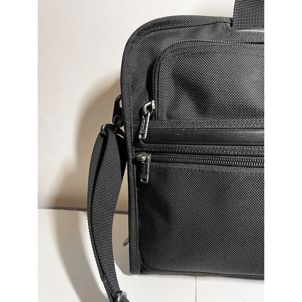 Tumi Black Alpha Slim Deluxe Portfolio Briefcase Laptop Messenger Bag Multi Pkt